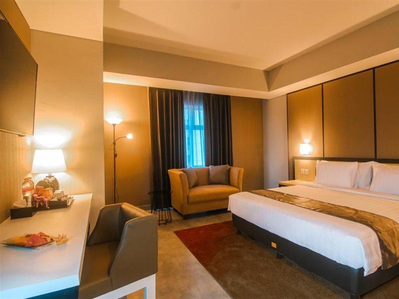 Bess Mansion Apartment, 16Th Floor Surabaya Dış mekan fotoğraf